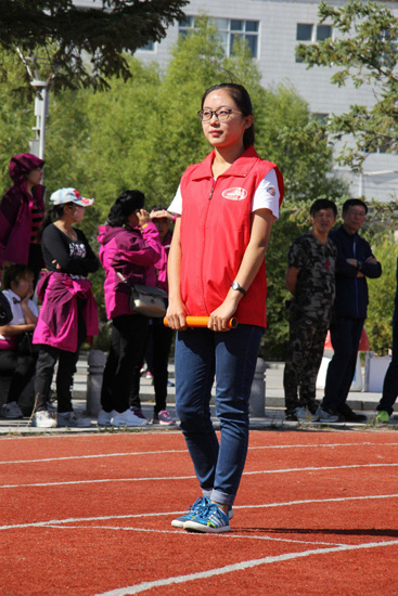 李心然,女,共青团员,呼伦贝尔学院法学院2015级学生.