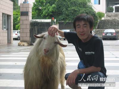 占文成:青春与绿色同行(江西财经大学)